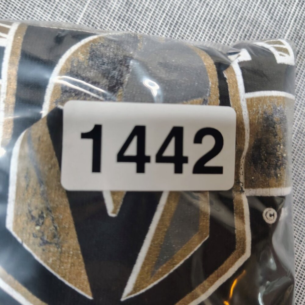 Vegas Golden Nights Hockey T-Shirt Black Gold Size 2XL Cotton Crewneck Sports - Picture 8 of 8